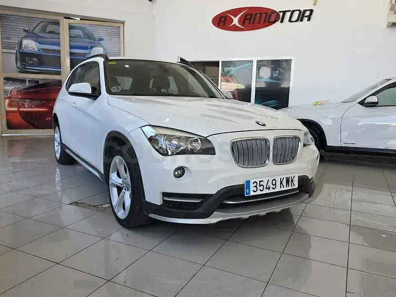 Usado BMW X1 Comfort Edition 143 CV (105 kW) 2014 Blanco SUV