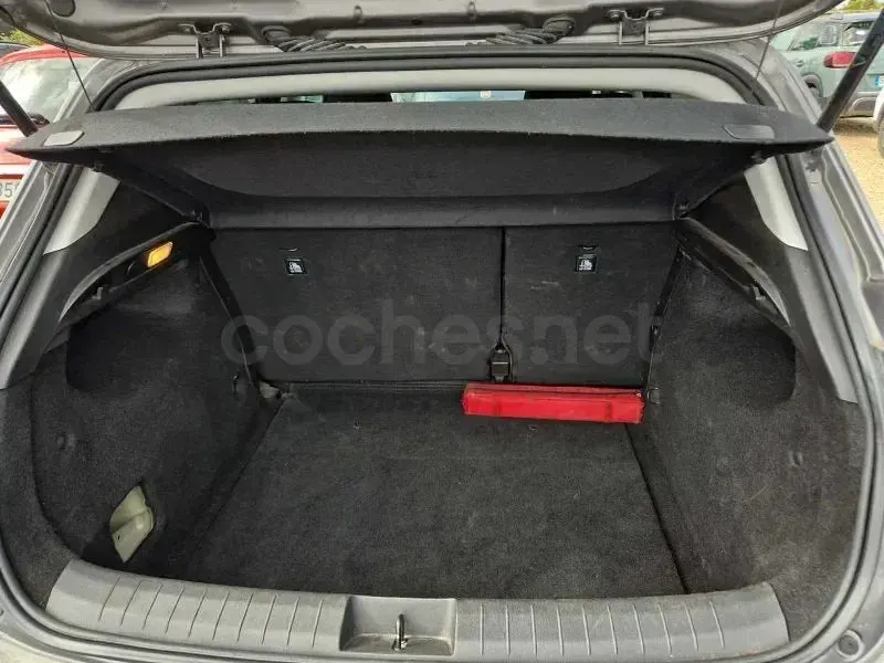 Usado Fiat Tipo Cross 100 CV (73 kW) 2023 Gris / plata Berlina