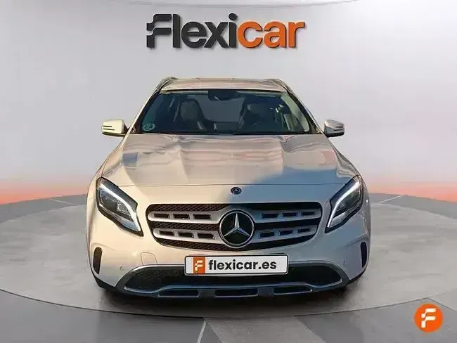 Käytetty Mercedes GLA220 170 HP (125 kW) 2018 Valkoinen Katumaasturi