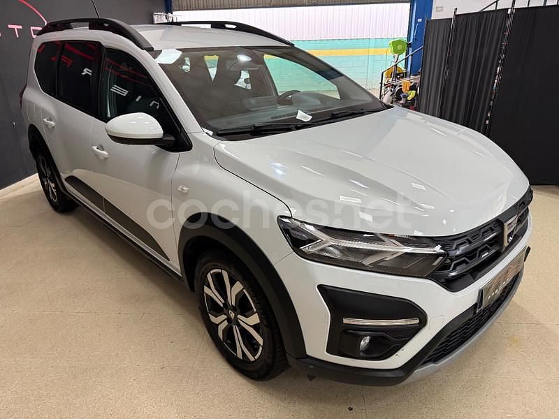 Usado Dacia Jogger Comfort 100 CV (73 kW) 2022 Blanco Monovolumen