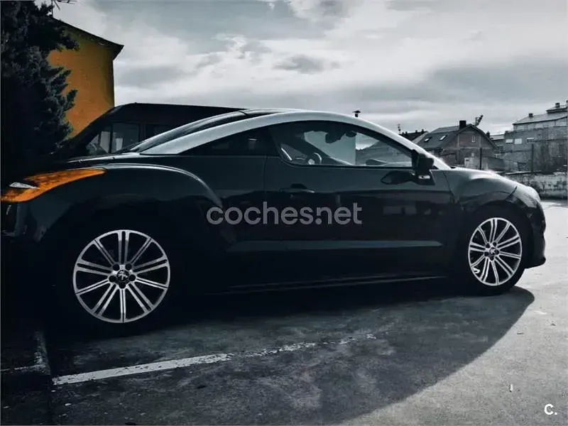 Usado Peugeot RCZ 156 CV (114 kW) 2012 Negro Coupe