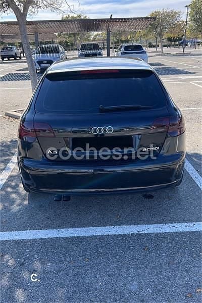Usado Audi A3 Ambiente 140 CV (102 kW) 2006 Negro Utilitario