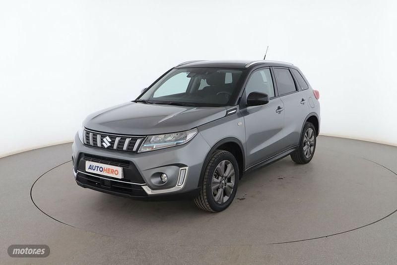 Gris Usado 2022 Suzuki Vitara SUV | 19.499 € (Precio justo) - Imagen 1/3