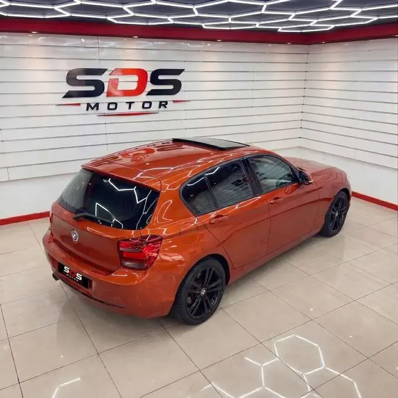 Usado BMW 118 M Sport 150 CV (110 kW) 2018 Naranja Utilitario