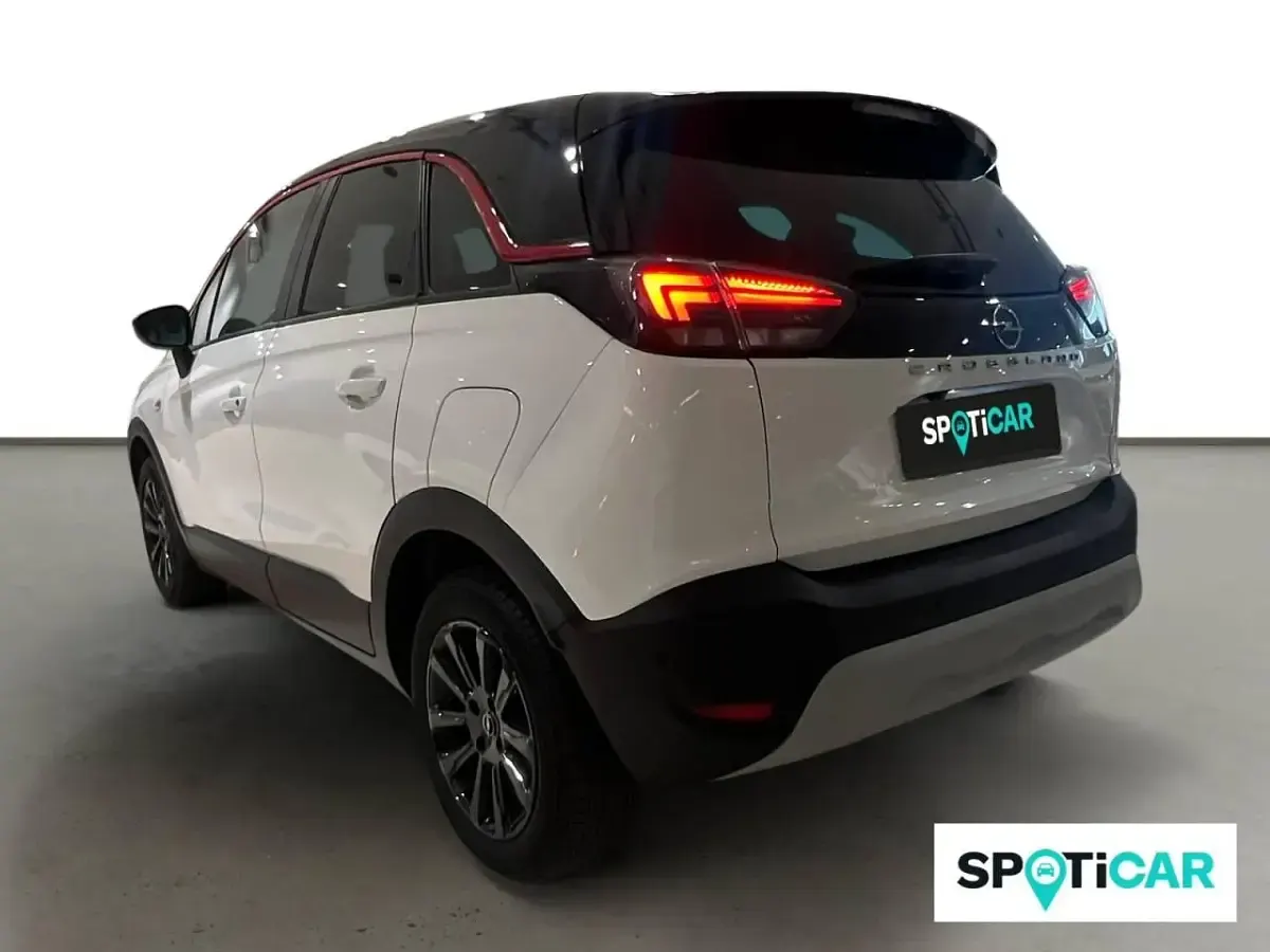 Usado Opel Crossland GS Line 110 CV (80 kW) 2021 Blanco SUV