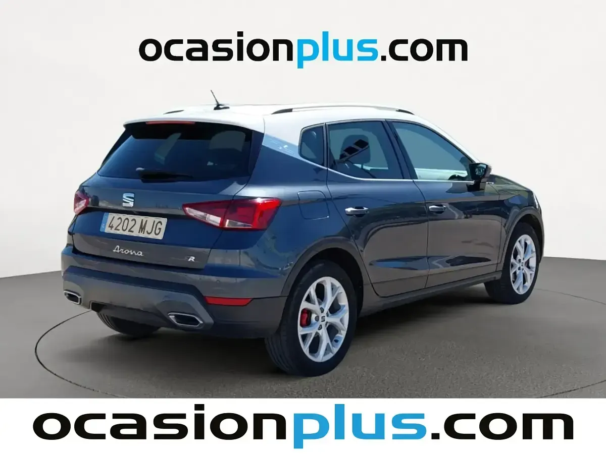 Usado Seat Arona FR 150 CV (110 kW) 2023 Gris SUV