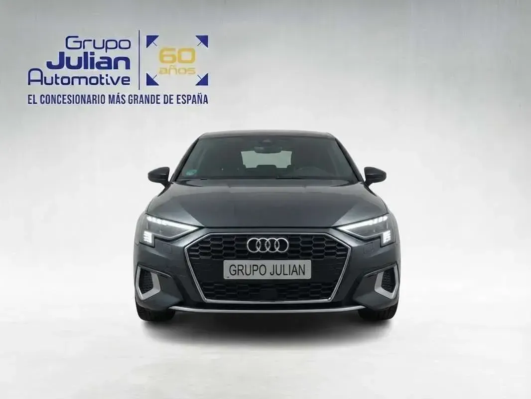 Usado Audi A3 Sportback Advanced 150 CV (110 kW) 2024 Gris Utilitario