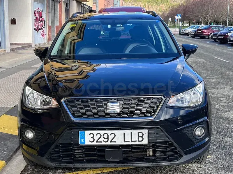 Usado Seat Arona Ecomotive 95 CV (69 kW) 2020 Negro SUV