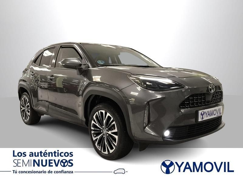 Usado Toyota Yaris Hybrid Style 116 CV (85 kW) 2022 Gris