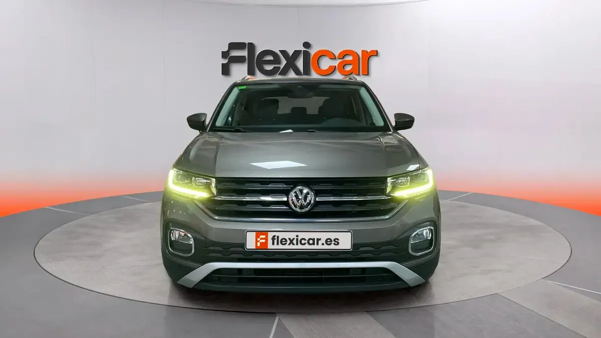 Usado VW T-Cross Sportline 150 CV (110 kW) 2020 Gris SUV