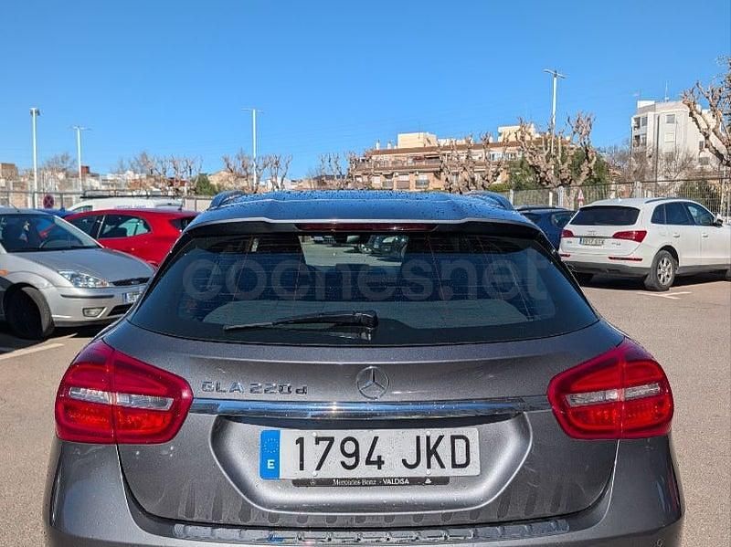 Usado Mercedes GLA220 Urban 177 CV (130 kW) 2016 Gris / plata SUV