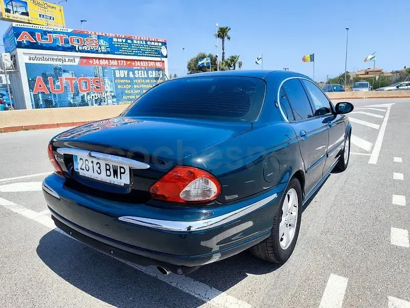 Usado Jaguar X-type Executive 231 CV (169 kW) 2002 Verde Berlina