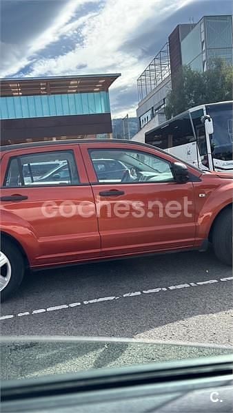 Usado Dodge Caliber SE 140 CV (102 kW) 2006 Naranja Utilitario