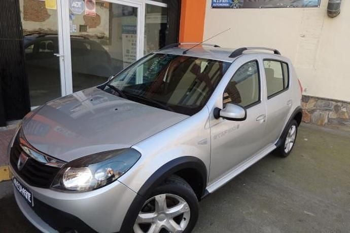 Usado Dacia Sandero Stepway 84 CV (61 kW) 2011