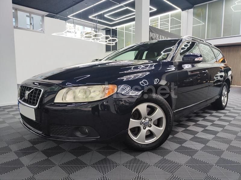 Azul Usado 2007 Volvo V70 Momentum Familiar | 7900 € - Imagen 1/4