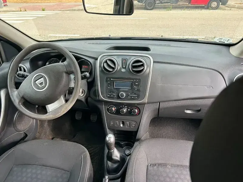 Usado Dacia Sandero Lauréate 75 CV (55 kW) 2015 Azul Berlina