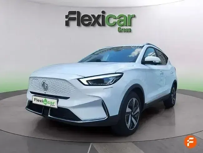 Usado MG ZS Luxury 114 kW (156 CV) 2023 Blanco SUV