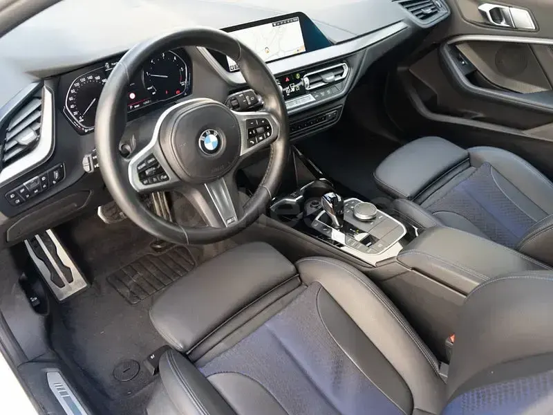 Usado BMW 116 Sport Line 116 CV (85 kW) 2022 Blanco Utilitario