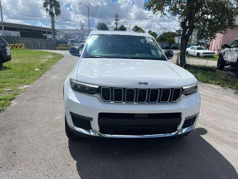 Usado Jeep Grand Cherokee 2024 Blanco SUV