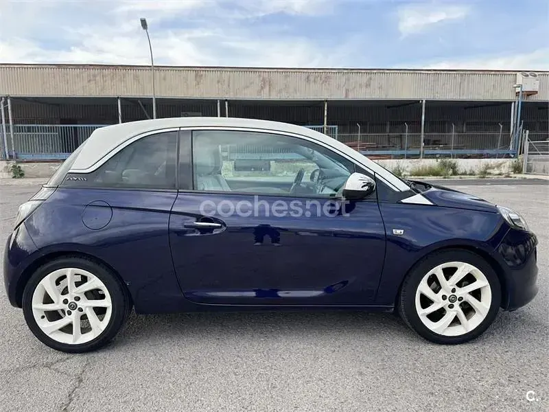 Usado Opel Adam 87 CV (63 kW) 2014 Azul Utilitario