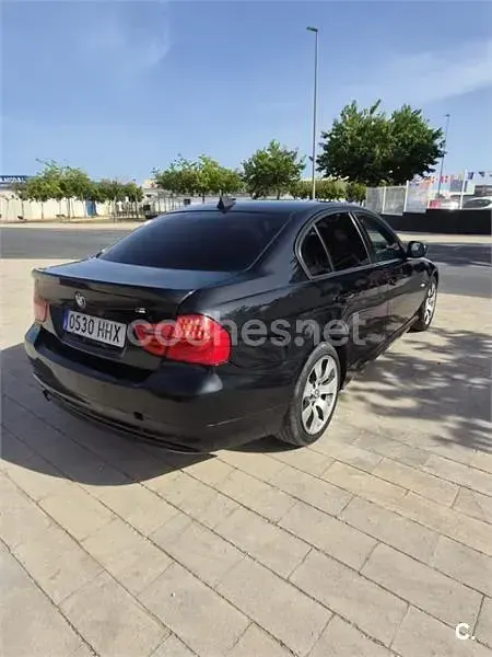 Usado BMW 318 143 CV (105 kW) 2012 Negro Berlina