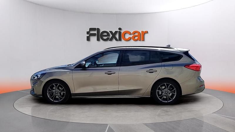 Usado Ford Focus ST-Line 125 CV (91 kW) 2019 Beige Berlina
