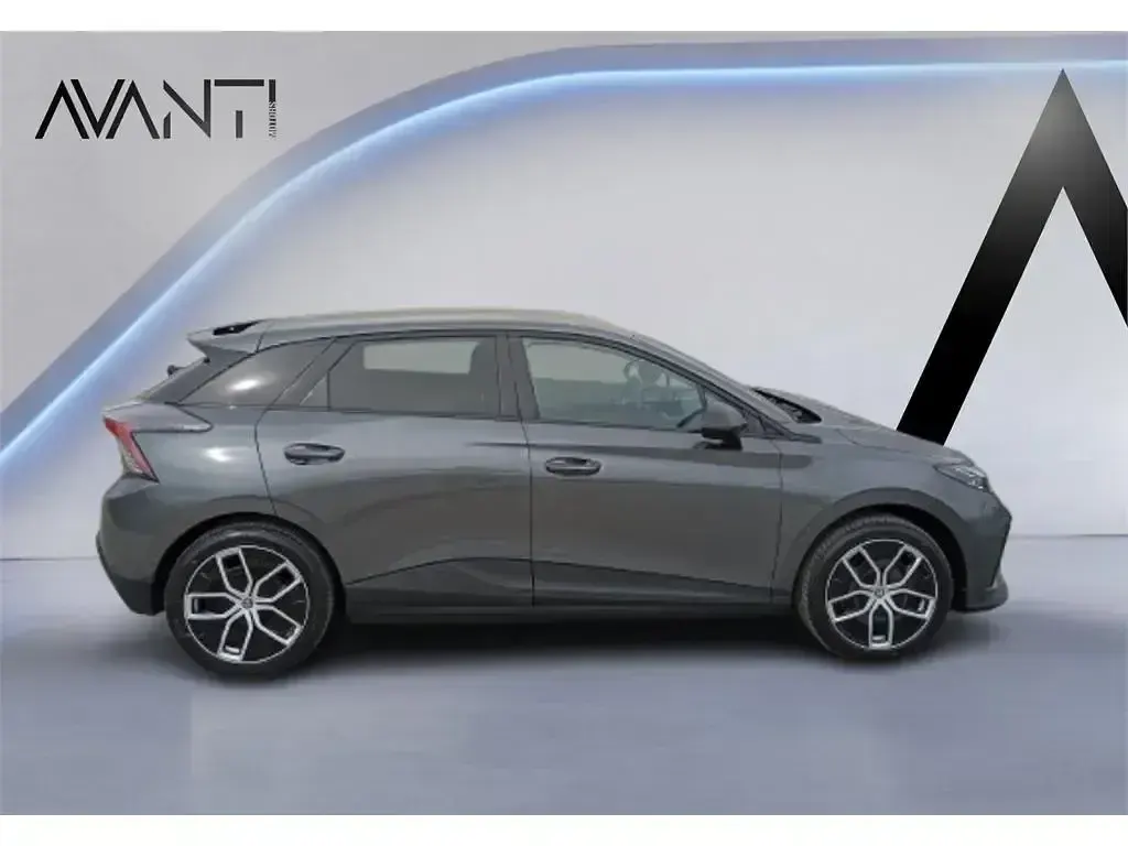 Begagnad MG MG4 EV Luxury 150 kW (204 HK) 2025 Grå Halvkombi