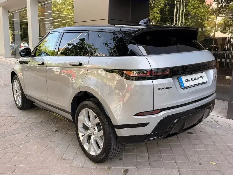 Usado Land Rover Range Rover evoque R-Dynamic 163 CV (119 kW) 2022 Gris / plata SUV