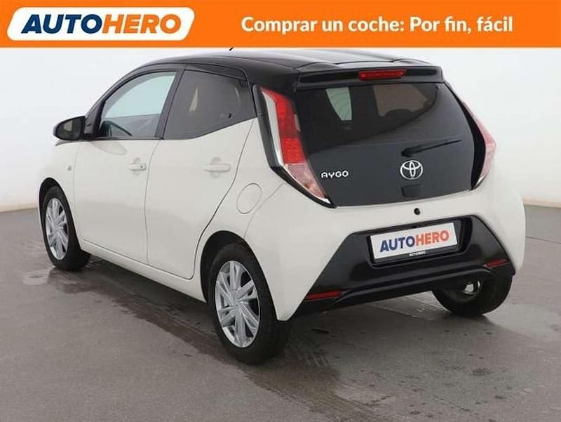 Usado Toyota Aygo X-play 71 CV (52 kW) 2018 Blanco Utilitario