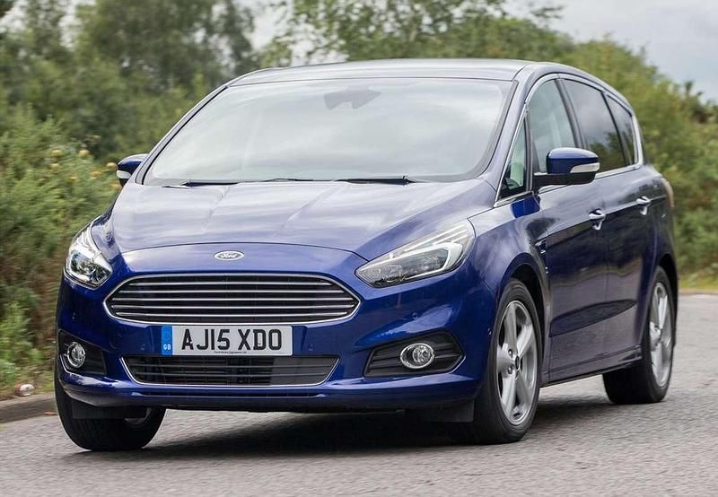 Gris / plata Usado 2021 Ford S-MAX Titanium Monovolumen | 25.890 € (Caro) - Imagen 1/4