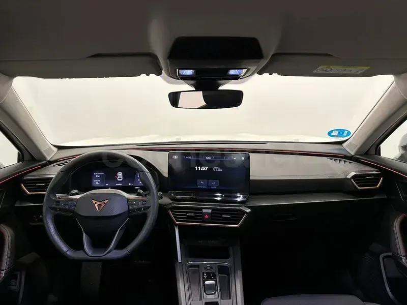 Usado Cupra Formentor 150 CV (110 kW) 2022 Gris / plata SUV