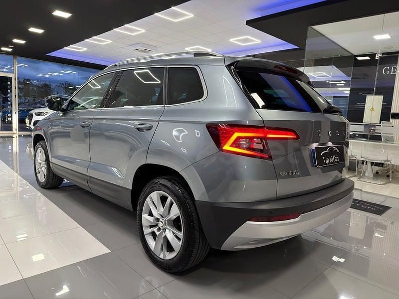 Usado Skoda Karoq Ambition 150 CV (110 kW) 2021 Gris / plata SUV