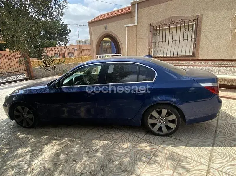 Usado BMW 525 177 CV (130 kW) 2006 Azul Berlina