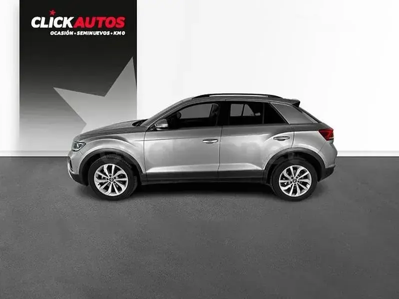 Usado VW T-Roc Life 110 CV (80 kW) 2023 Gris / plata SUV