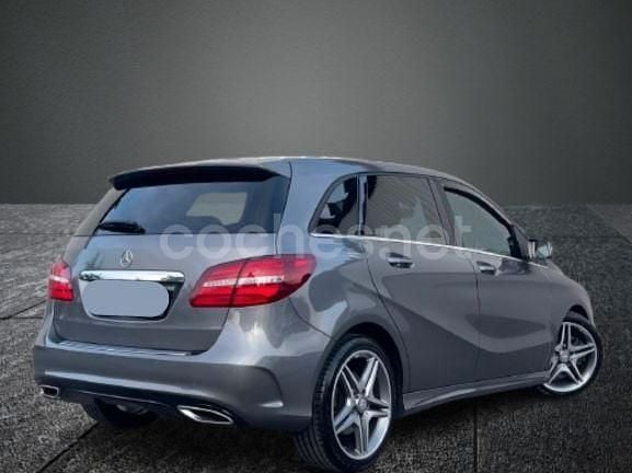 Usado Mercedes B220 177 CV (130 kW) 2017 Gris / plata Monovolumen