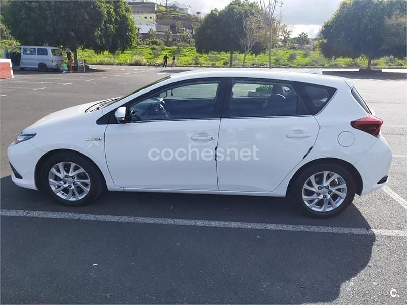 Blanco Usado 2018 Toyota Auris Hybrid Business Edition Berlina | 12.900 € (Super precio) - Imagen 1/4