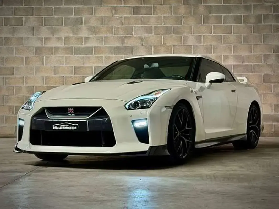 Usado Nissan GT-R GT 570 CV (419 kW) 2018 Blanco Coupe