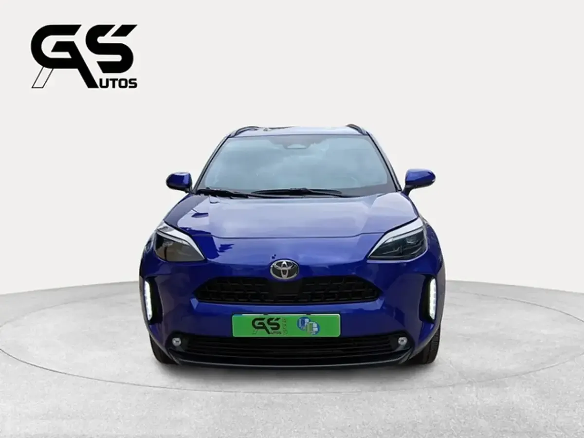 Usado Toyota Yaris Active 116 CV (85 kW) 2024 Azul Utilitario
