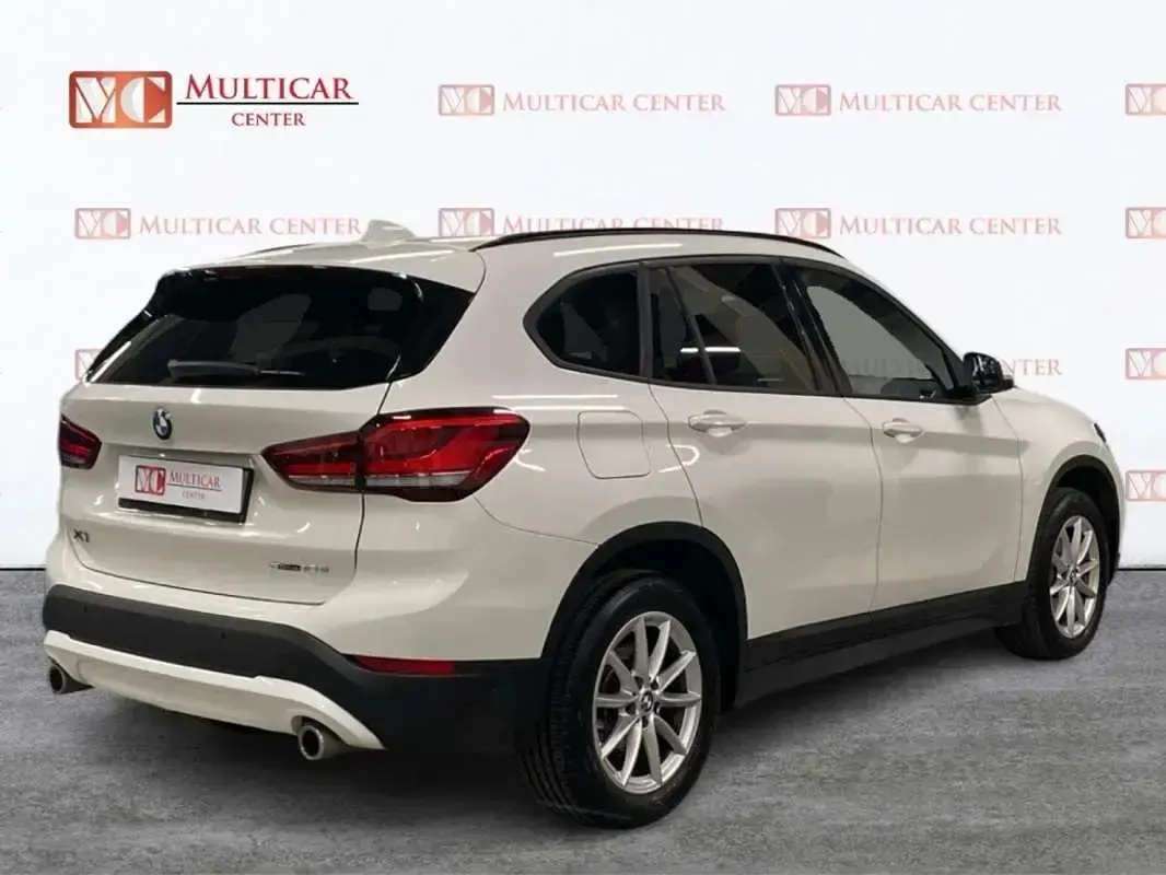 Usado BMW X1 Sport Line 150 CV (110 kW) 2021 Blanco SUV