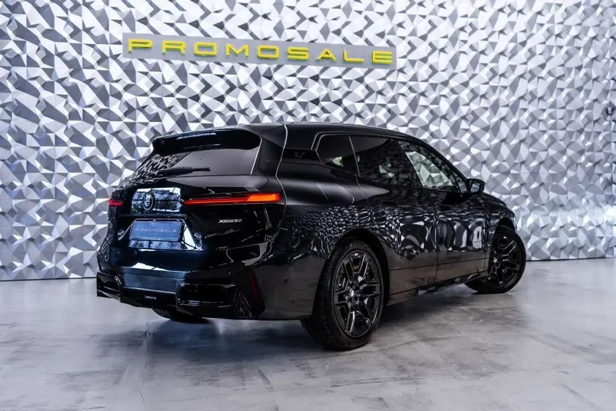 Usado BMW iX Comfort Edition 400 kW (544 CV) 2025 Negro SUV