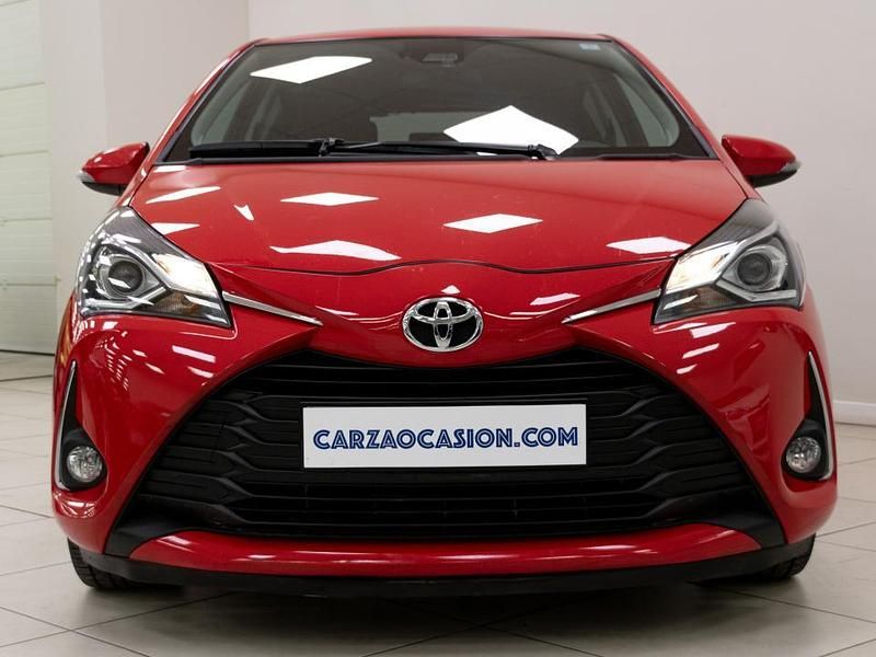 Usado Toyota Yaris 111 CV (81 kW) 2019 Rojo Berlina