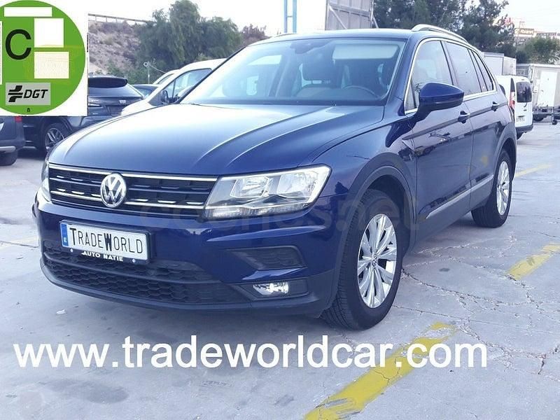 Usado VW Tiguan Sportline 150 CV (110 kW) 2020 Violeta / lila SUV