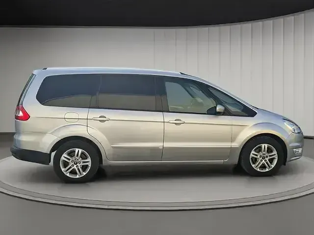 Usado Ford Galaxy Titanium 140 CV (102 kW) 2014 Gris Monovolumen