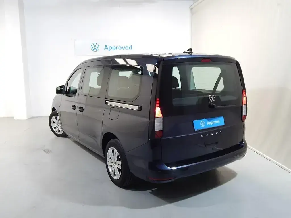 Usado VW Caddy Maxi 122 CV (89 kW) 2025 Azul Monovolumen