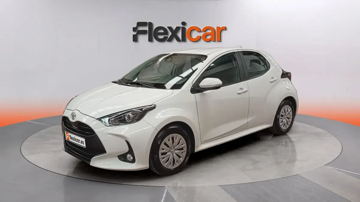 Usado Toyota Yaris Edition 125 CV (91 kW) 2023 Blanco Utilitario