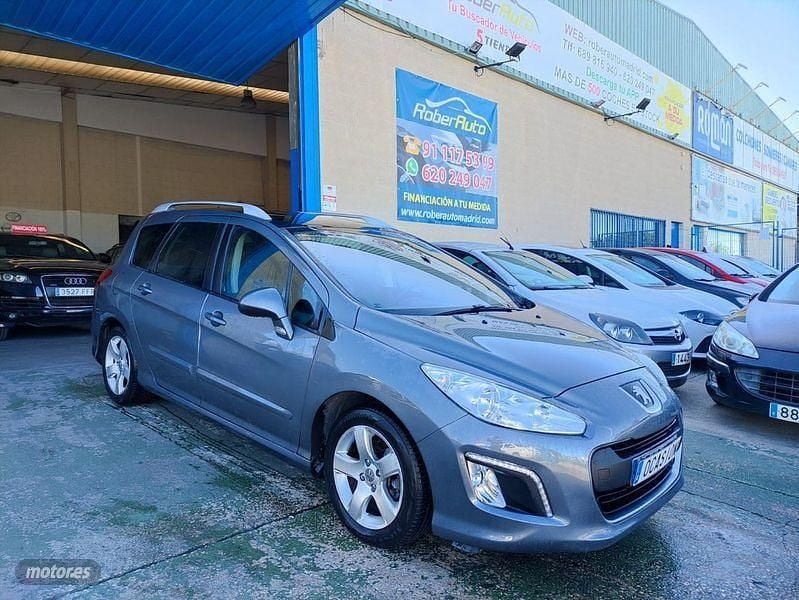Usado Peugeot 308 SW 2011 Gris Familiar