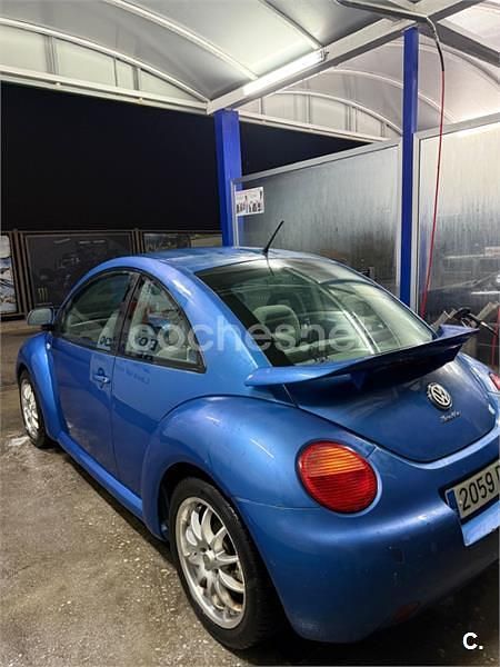 Usado VW New Beetle 90 CV (66 kW) 1999 Azul Utilitario