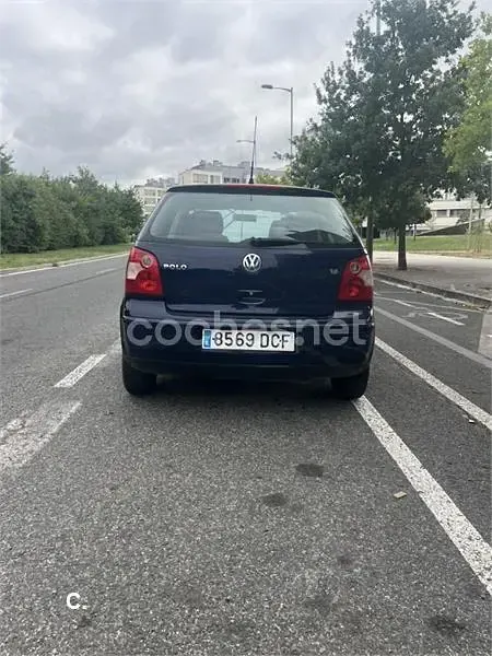 Usado VW Polo Advance 75 CV (55 kW) 2004 Azul Utilitario