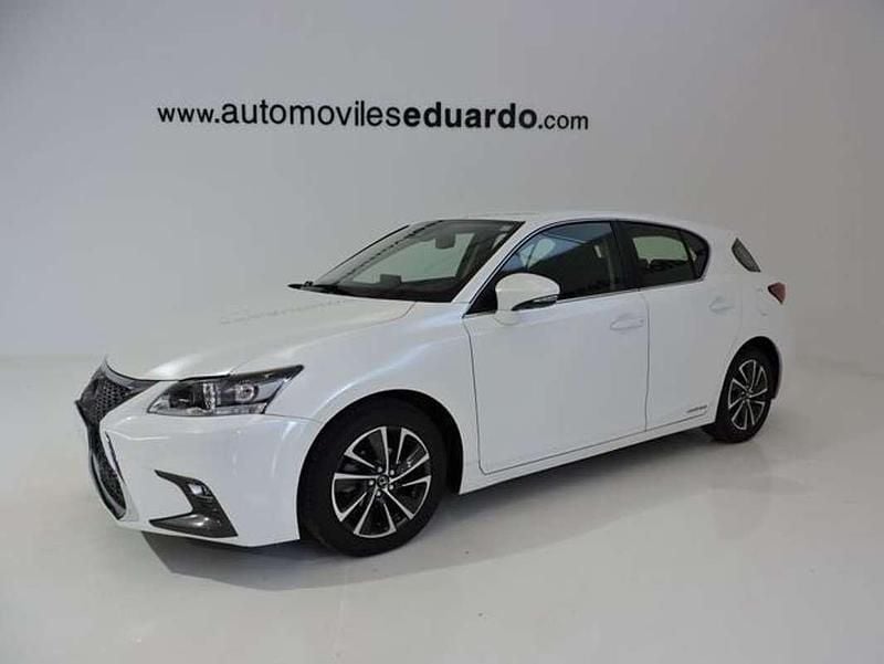 Usado Lexus CT200h Business Edition 136 CV (100 kW) 2020 Blanco Utilitario