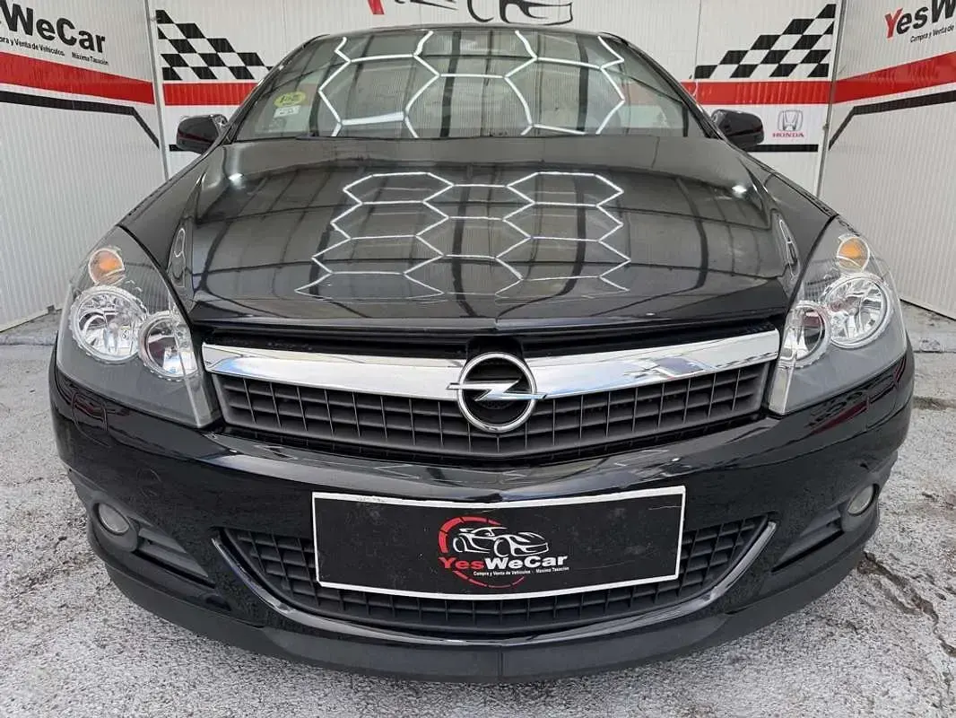 Usado Opel Astra GTC Enjoy 99 CV (72 kW) 2008 Negro Utilitario